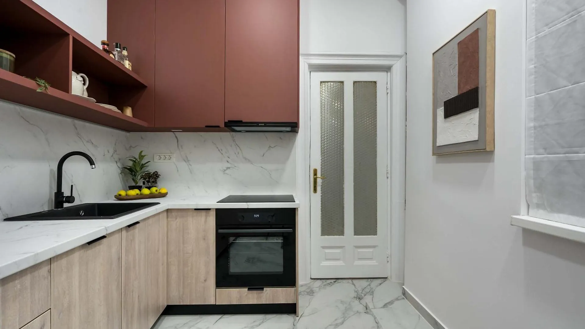 Elegant 3Br Retreat - Steps Away Cismigiu Gardens Διαμέρισμα Βουκουρέστι 0*,