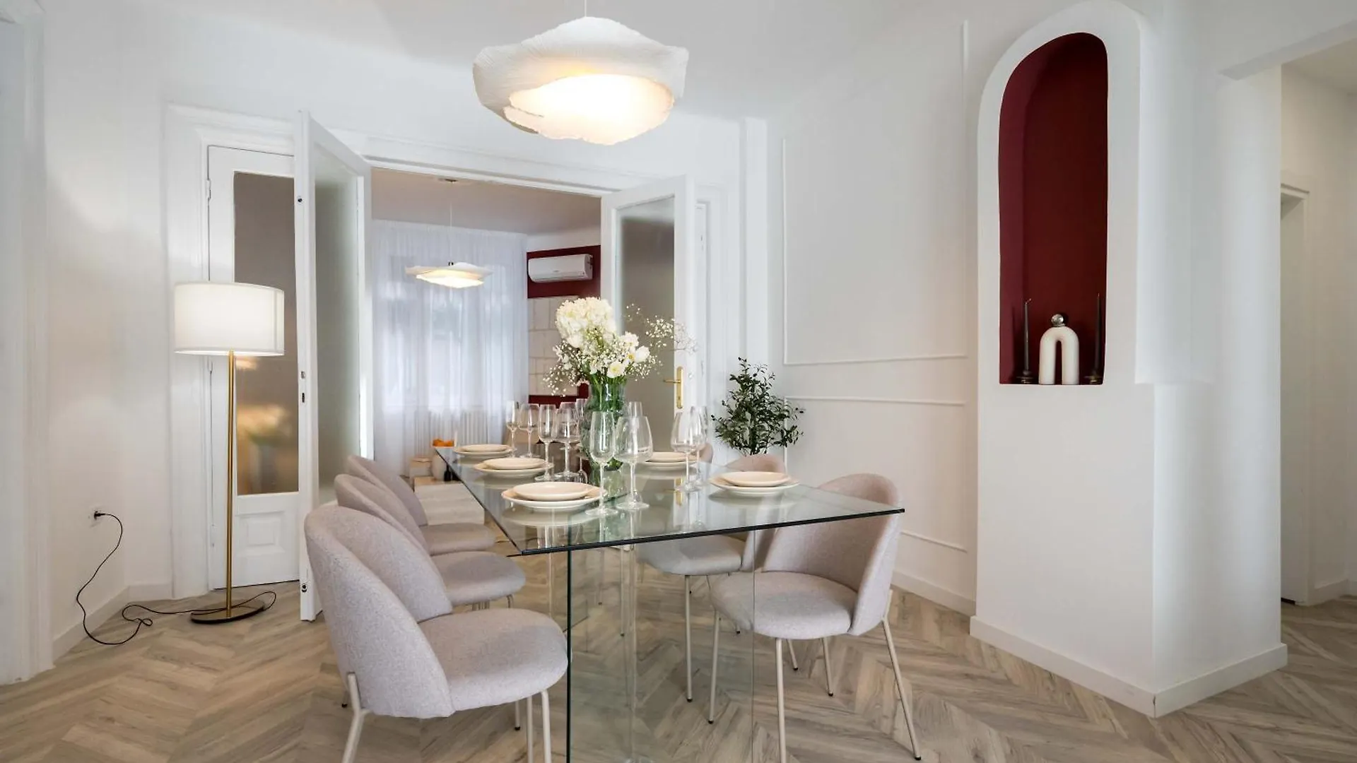 Elegant 3Br Retreat - Steps Away Cismigiu Gardens Apartment Bucharest
