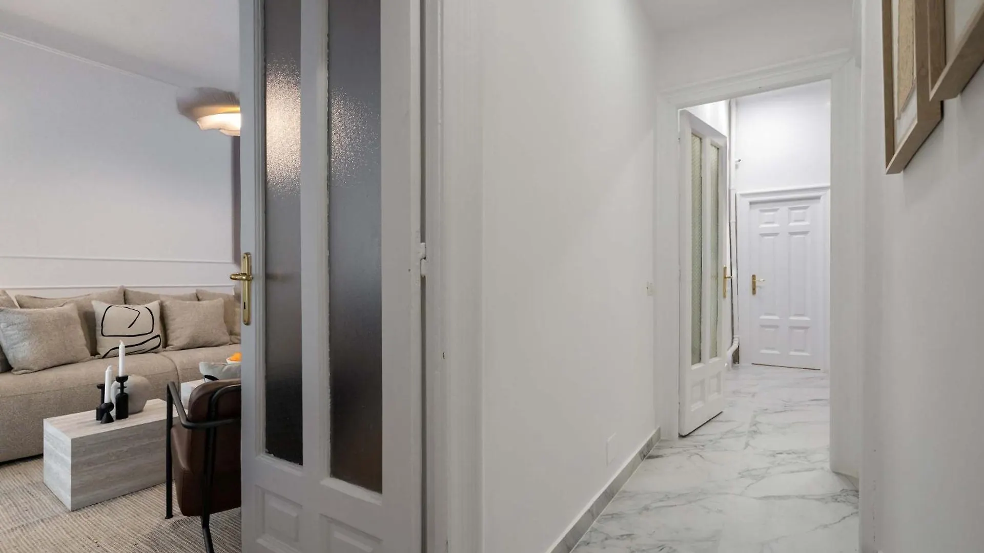 Elegant 3Br Retreat - Steps Away Cismigiu Gardens Apartment Bucharest Romania