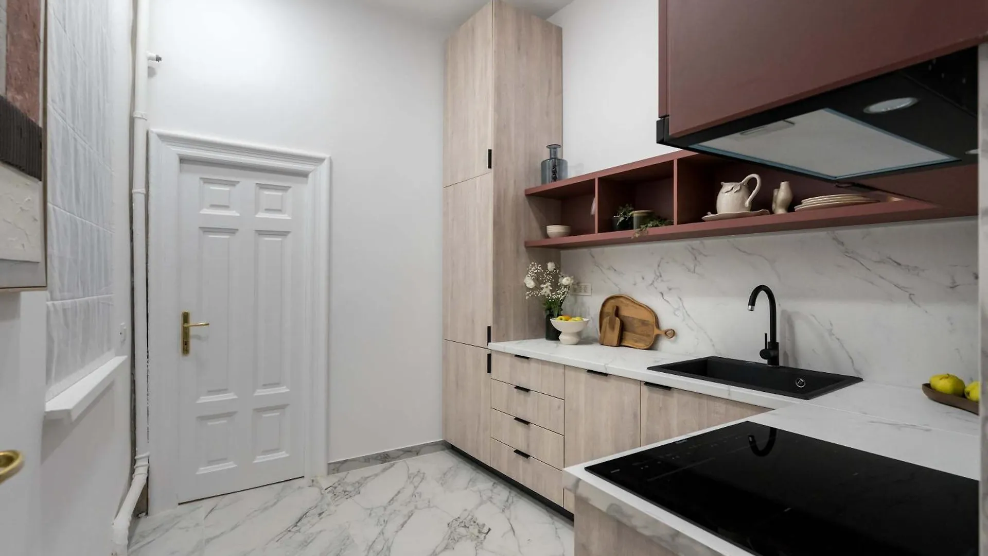 Apartamento Elegant 3Br Retreat - Steps Away Cismigiu Gardens Bucarest